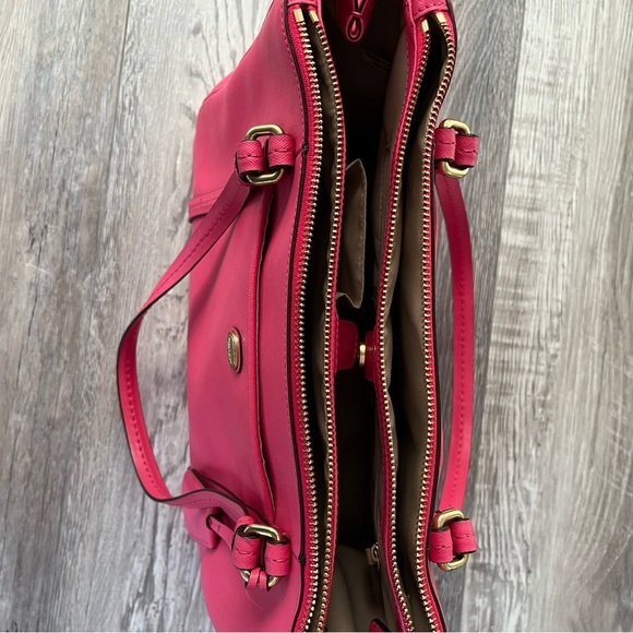Coach Pink and Gold Shoulder Bag with Detachable Strap - Picture 6 of 13